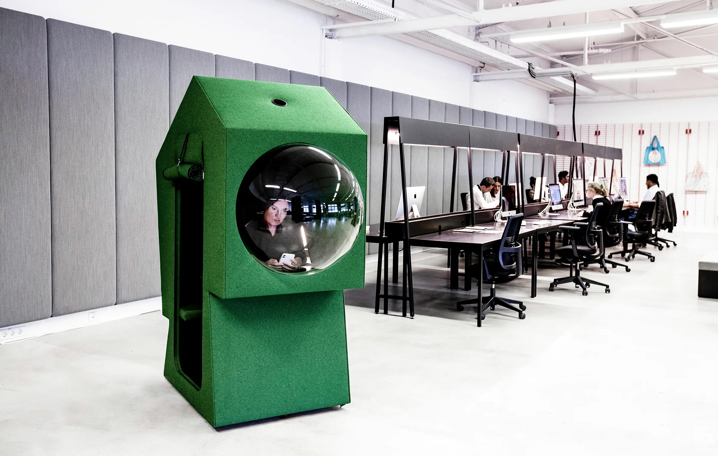 Capsule workspace