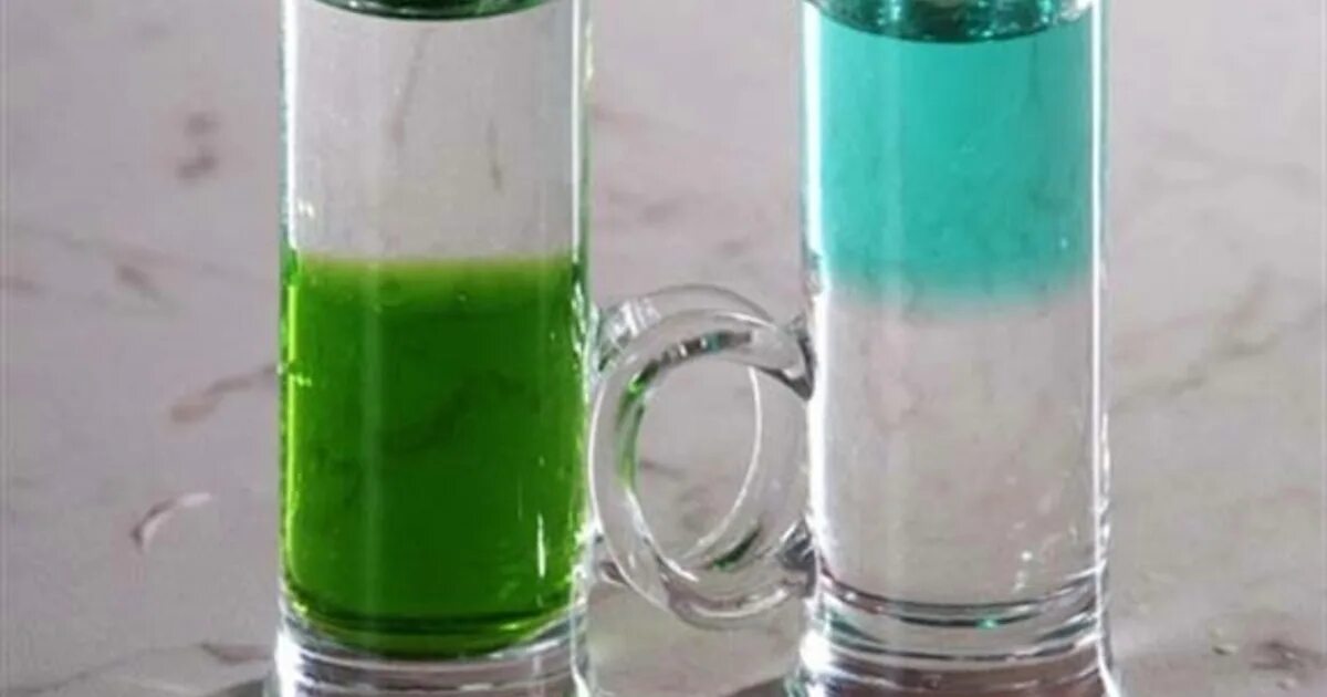 Сет шотов радуга. Шоты с абсентом. Абсент 90 градусов. Коктейль самбука бейлиз абсент. Коктейль самбука абсент.