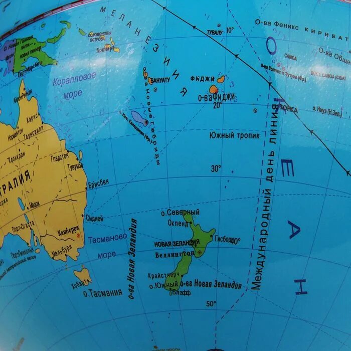 Остров Фиджи на карте. Море Фиджи на карте полушарий.
