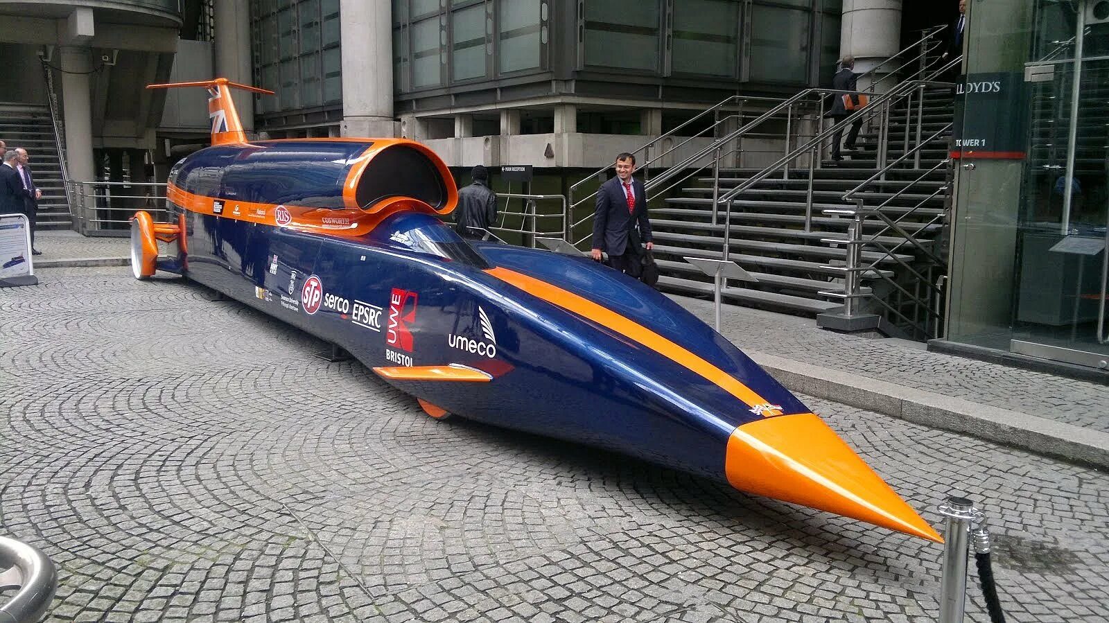 Bloodhound SSC 1609 км.ч. Машина Bloodhound SSC. Bloodhound SSC 2020. Bloodhound SSC скорость. Рекордсмены скорости в мире машин