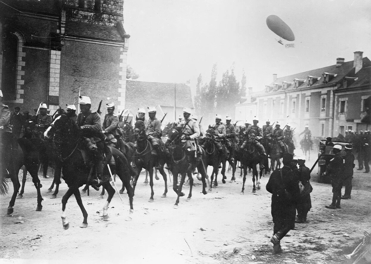 Эпизоды первой мировой войны. Французский кавалерист 1914.