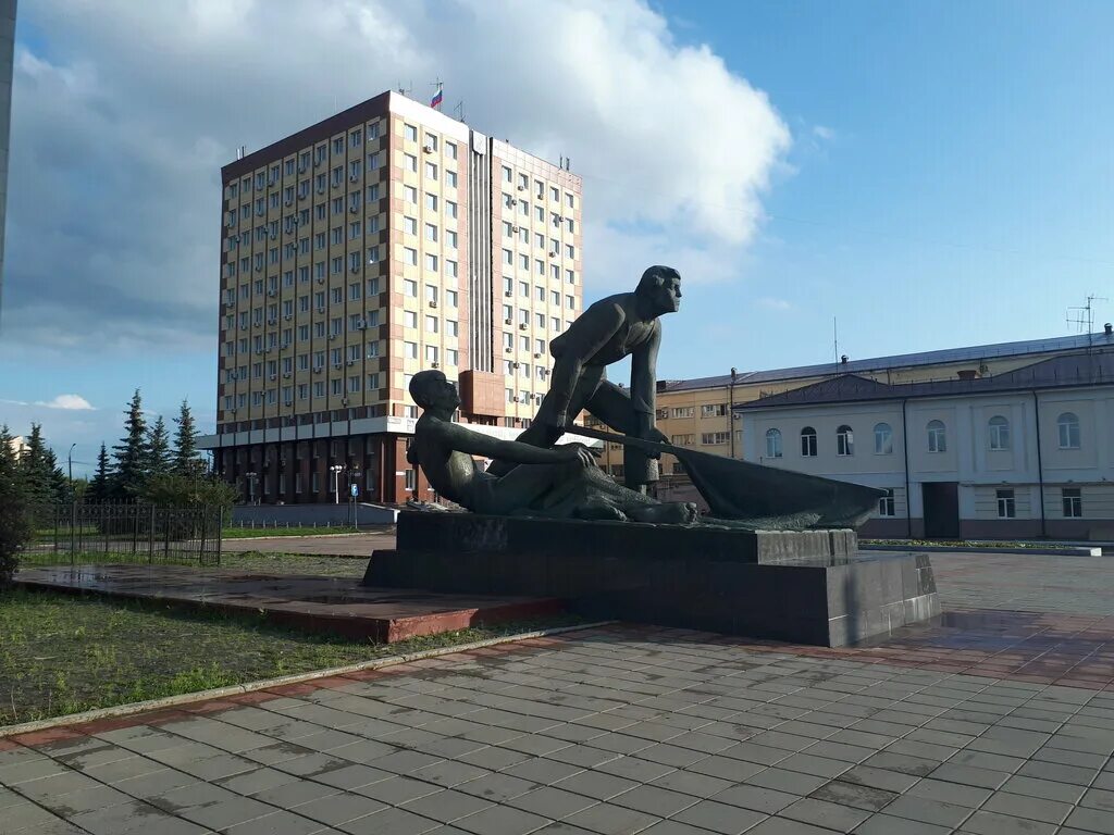 Монумент борцам революции Иваново. Памятник борцам революции 1905 года Иваново. Памятник на площади революции Иваново. Памятник революционерам Иваново. Памятник революции иваново