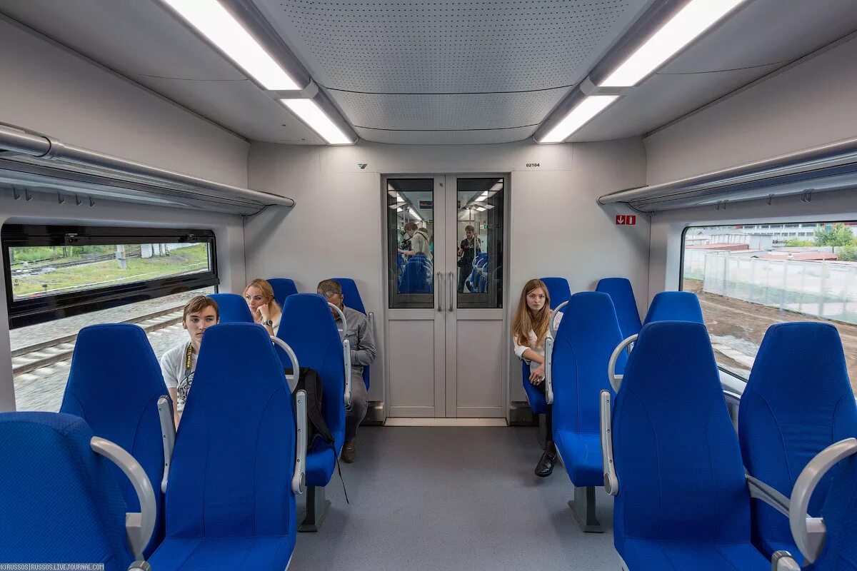 Мцк нет посадки в первые два вагона. Мцк салон поезда. Беспилотный поезд ласточка. Мцк нет посадки в первые два вагона. Мцк нет посадки в первые два вагона.