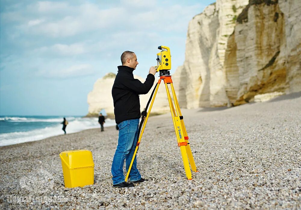 Кадастровые работы векторные изображения. Геодезическая съемка тахеометром topcon gm-52. Геодезическая съемка. Кадастр. Тахеометр topcon ds-201i.