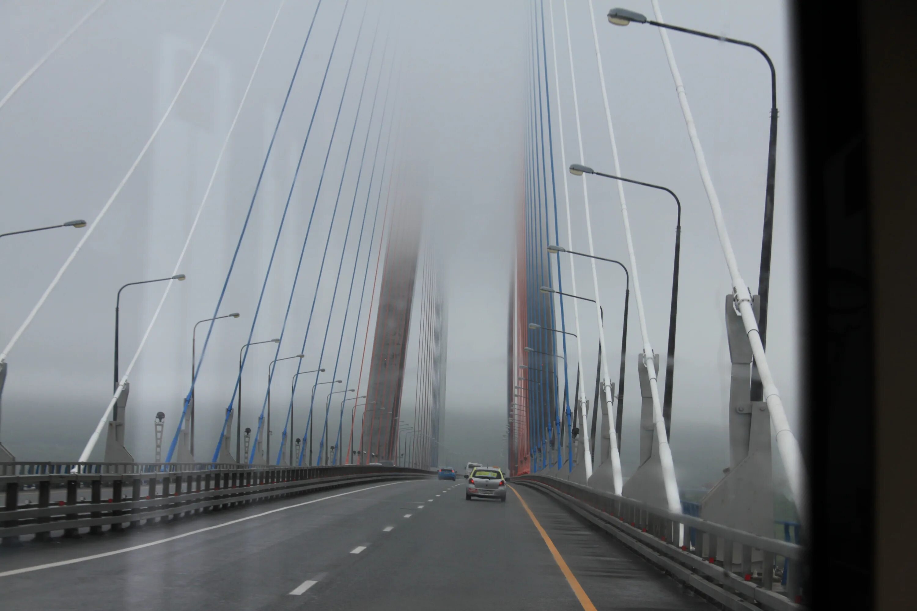 Владивосток 2023 отзывы. Владивосток мост 2023. Мост золотой Рог Владивосток. Владивосток 2023 мост внизу. Баляевский мост Владивосток.