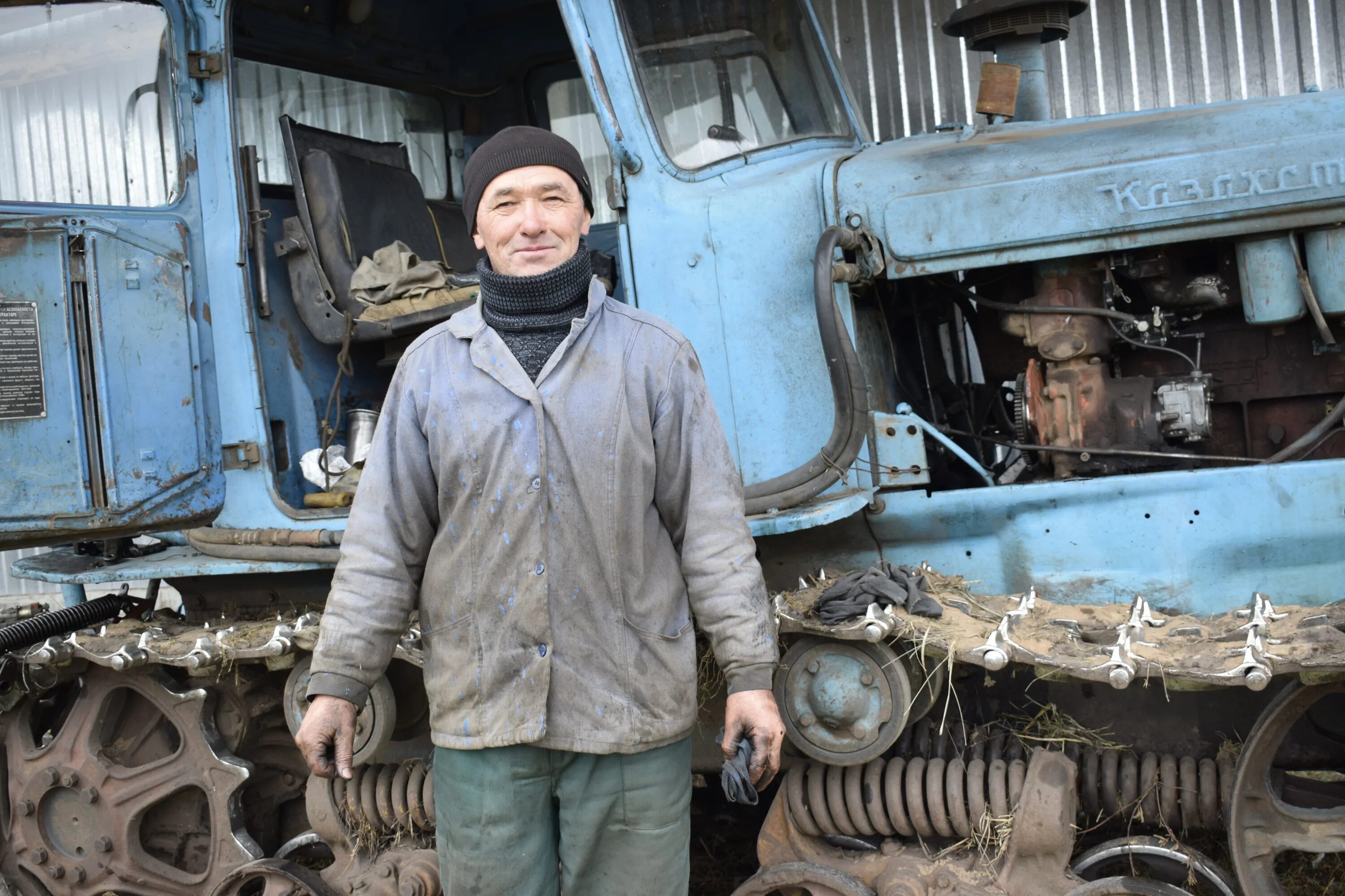 Механизатор кто это. Водитель механизатор. Механизатор в городе. Главный механизатор. Работа механизатором.