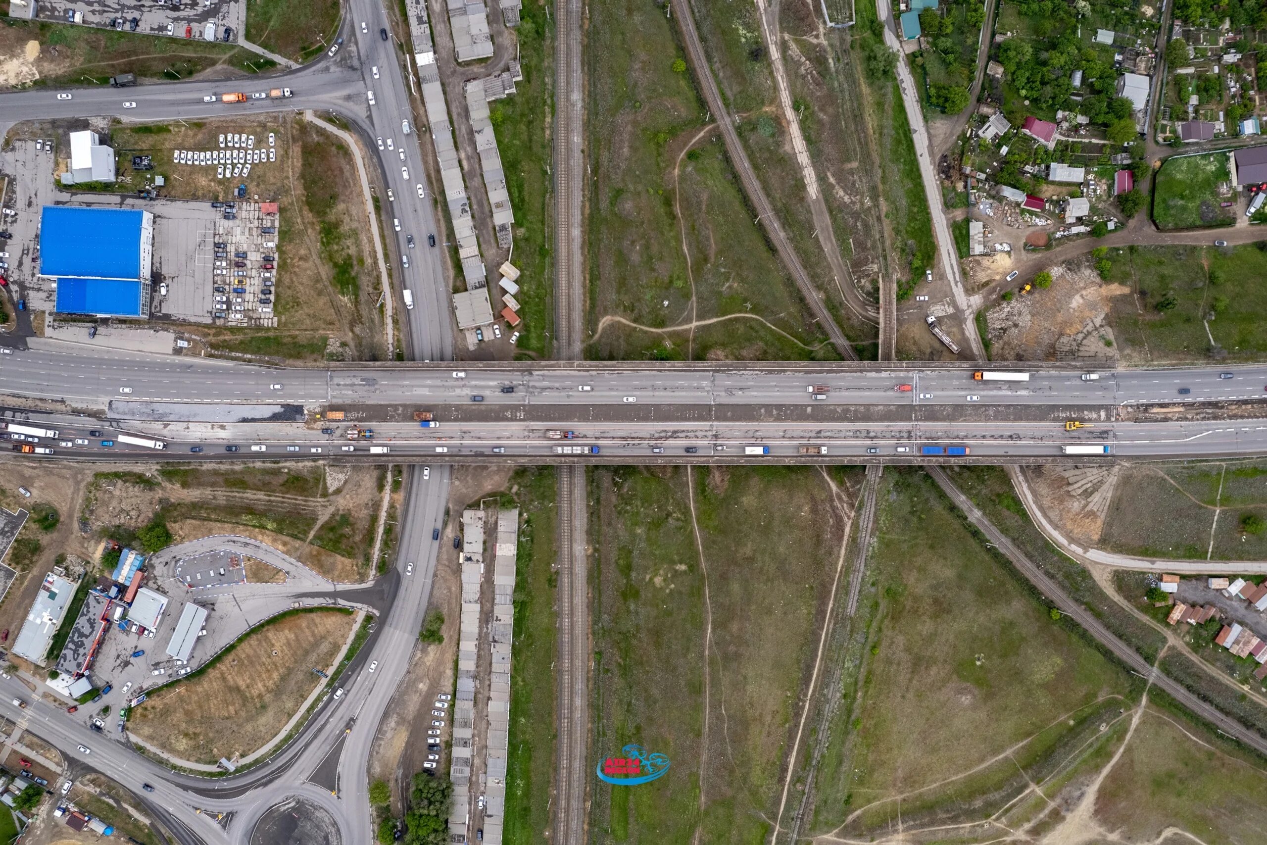 Развязка возле аэропорта. Город волгоград 2-я продольная. Дорожная развязка на мамаевом кургане. Волгоград 3 продольная магистраль. 8 путепровод 3 продольная волгоград.