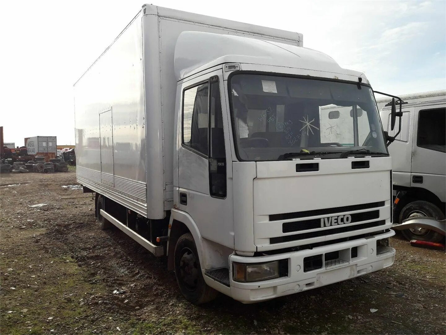 Ивеко 2000 года. Iveco EUROCARGO 2000. Торпеда Ивеко карго 2000 года. 80e15 EUROCARGO. Аксессуары для Ивеко Еврокарго купить в Москве.