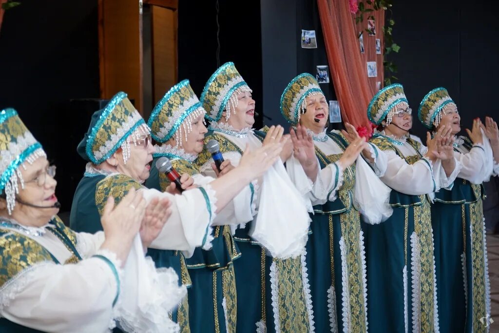 Дом культуры кристалл сухой лог. Дк кристалл сухой лог. Сухоложский краеведческий музей. Дк кристалл москва. Дк кристалл сухой.