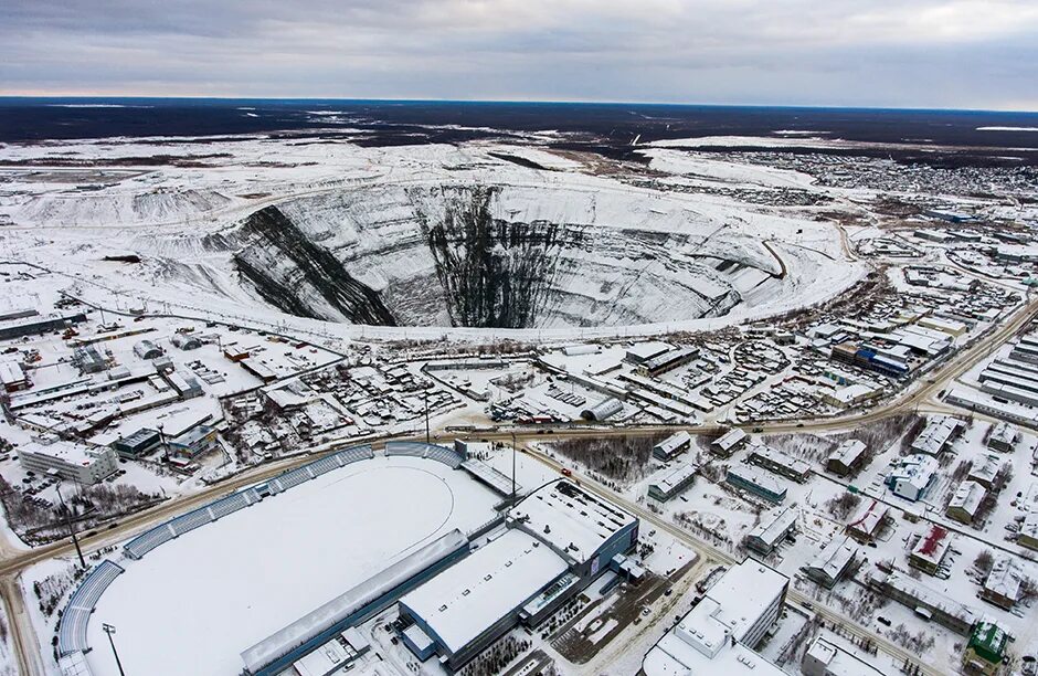Алрос мирный. Алроса мирный. mirny diamond mine. карьер интернациональный алроса. алроса якутия.