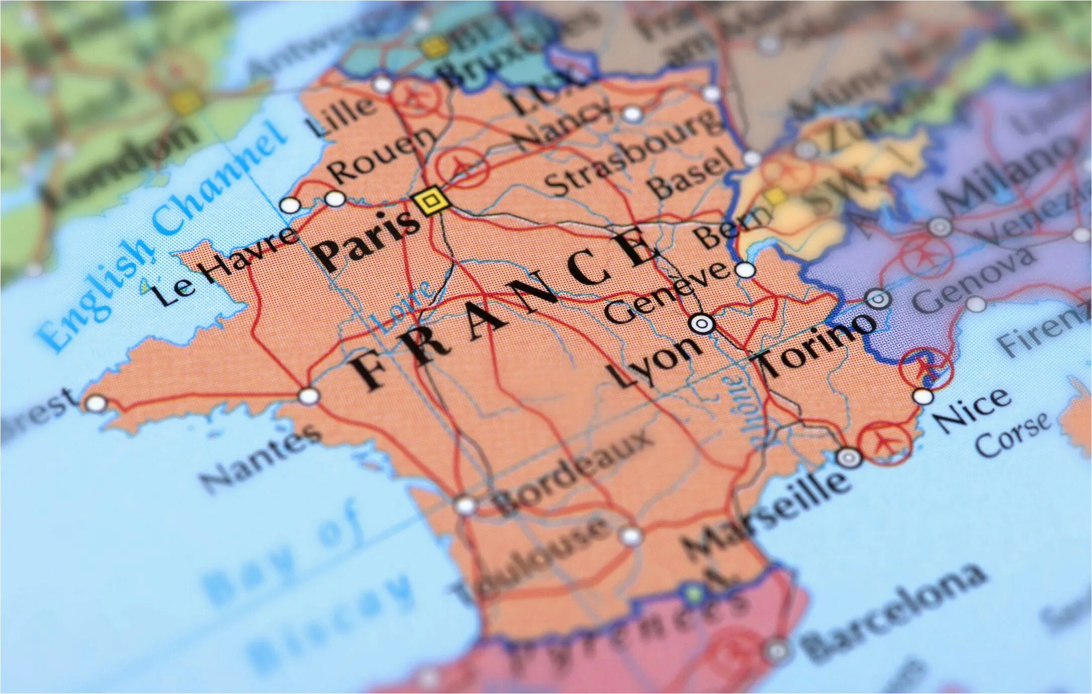 Город страна внутри страны. Карта Франции на карте. Географическая карта Франции. Границы Франции на карте. Территория Франции.