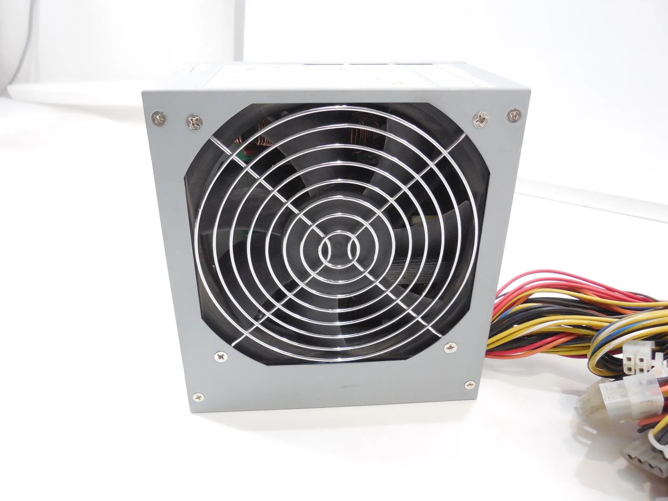 Fsp group блок питания 700w. Power supply 700w. Fsp group блок питания 700w. Блок_питания fsp group 500w 2sata+2ide. Fsp everest 80plus 700w.