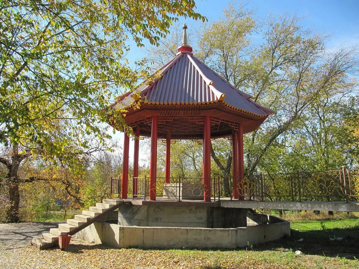 Бортха. Парк дружба в элисте родник бортха. дружба (парк, элиста). парк дружба в элисте калмыкия. бортха элиста.