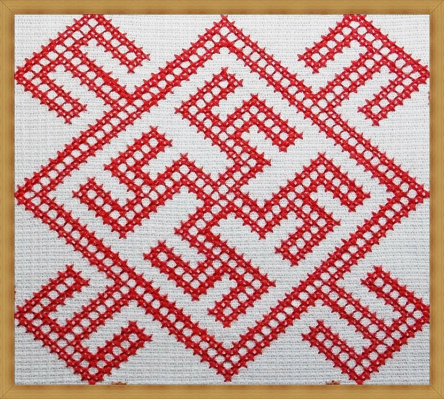 Белорусские вышиванки. Старославянский украинский. Старославянский украинский. Таблица славянских языков. Сходство русского и украинского языков.