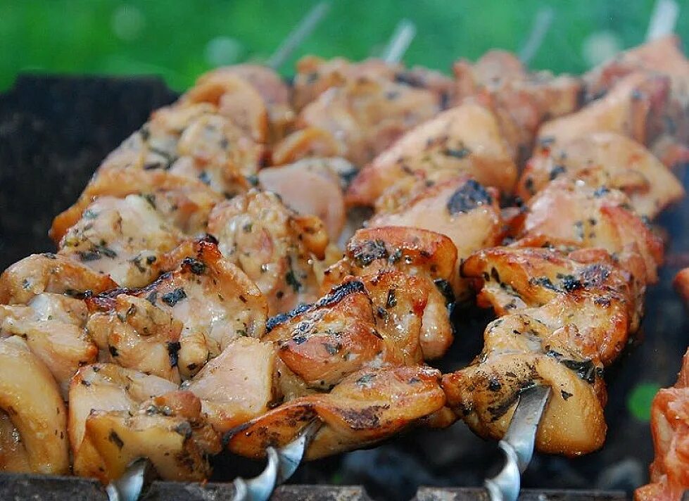 Замариновать куриные грудки для шашлыка