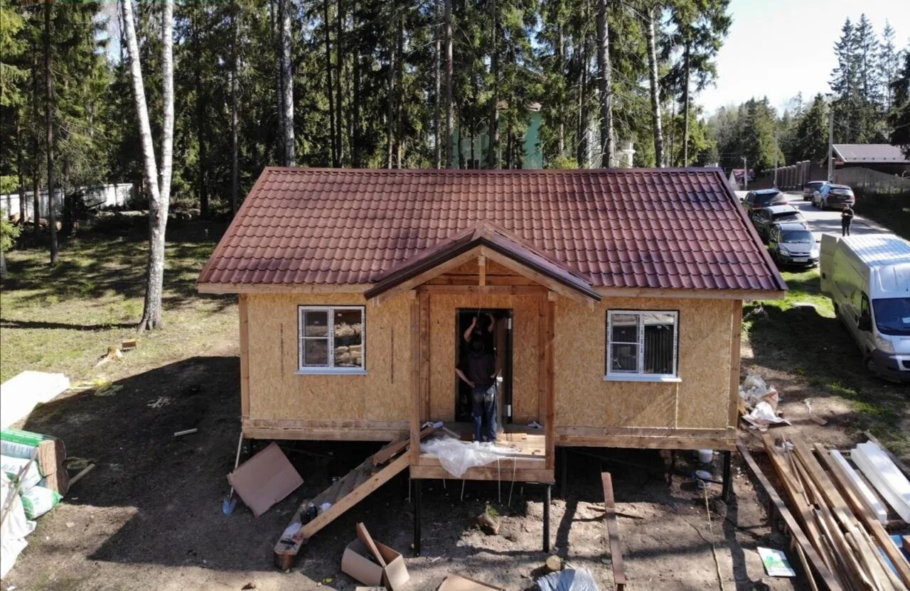 дом брус. новый жк в сыктывкаре. двухэтажный гараж из сип панелей. строю дом сыктывкар. дом из сип с гаражом.