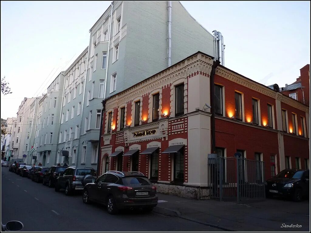 Рыбный ресторан трехпрудный переулок. Трехпрудный переулок 10 2с2. , 9, стр. Трехпрудный переулок 10 2с2. Трехпрудный переулок дом 8.