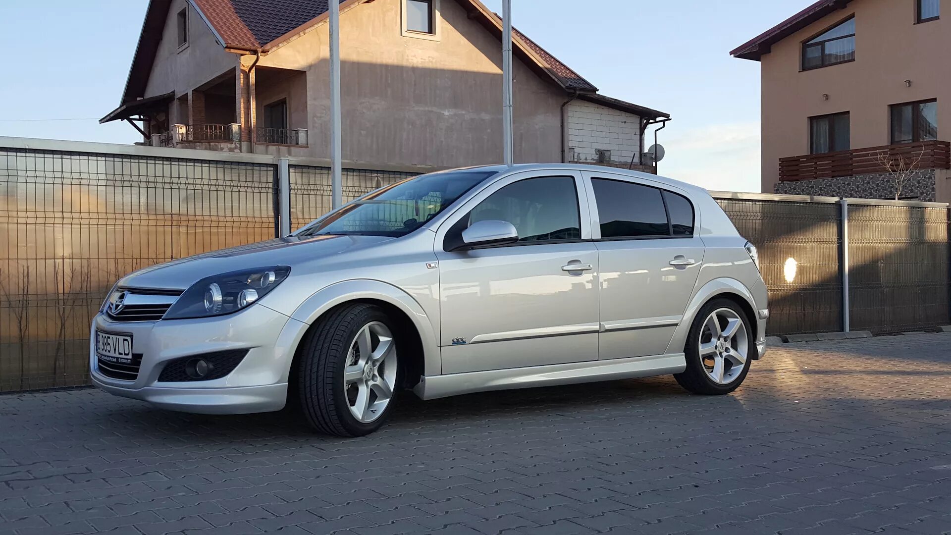 P p c line. Opel astra h универсал opc line. opel astra h opc line. opel astra h caravan opc line r18. опель астра h 1.6 opc line.