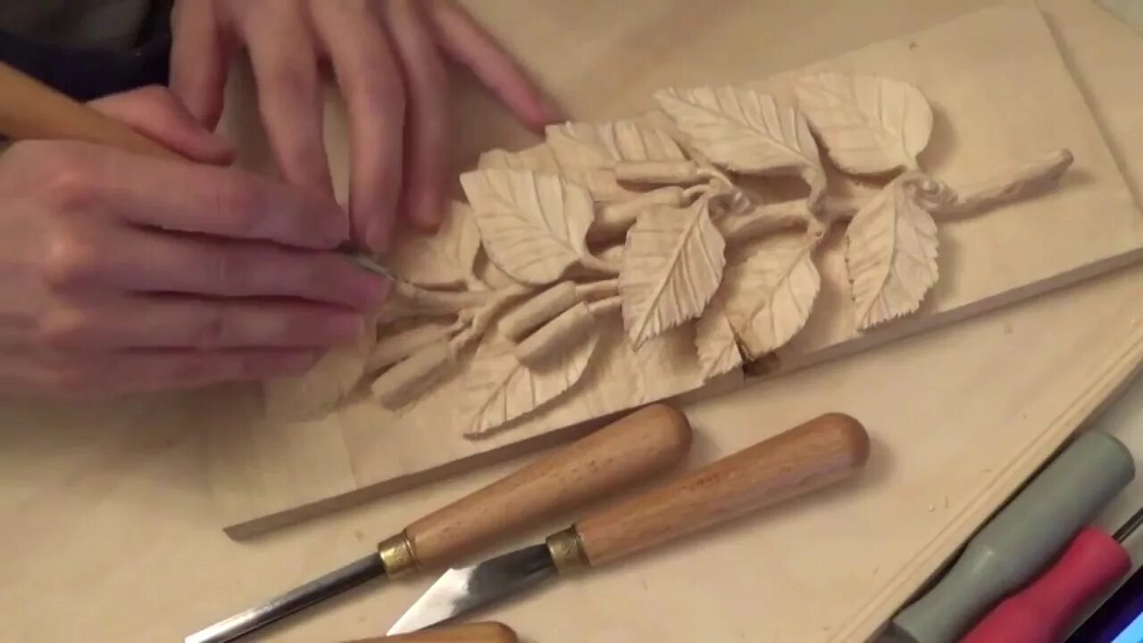 Уроки резьбы для начинающих. Резьба Татьянка - tatianka Woodcarving. Резьба Татьянка Березка. Резьба по дереву Татьянка для начинающих. Татьянка технология Геометрическая резьба.