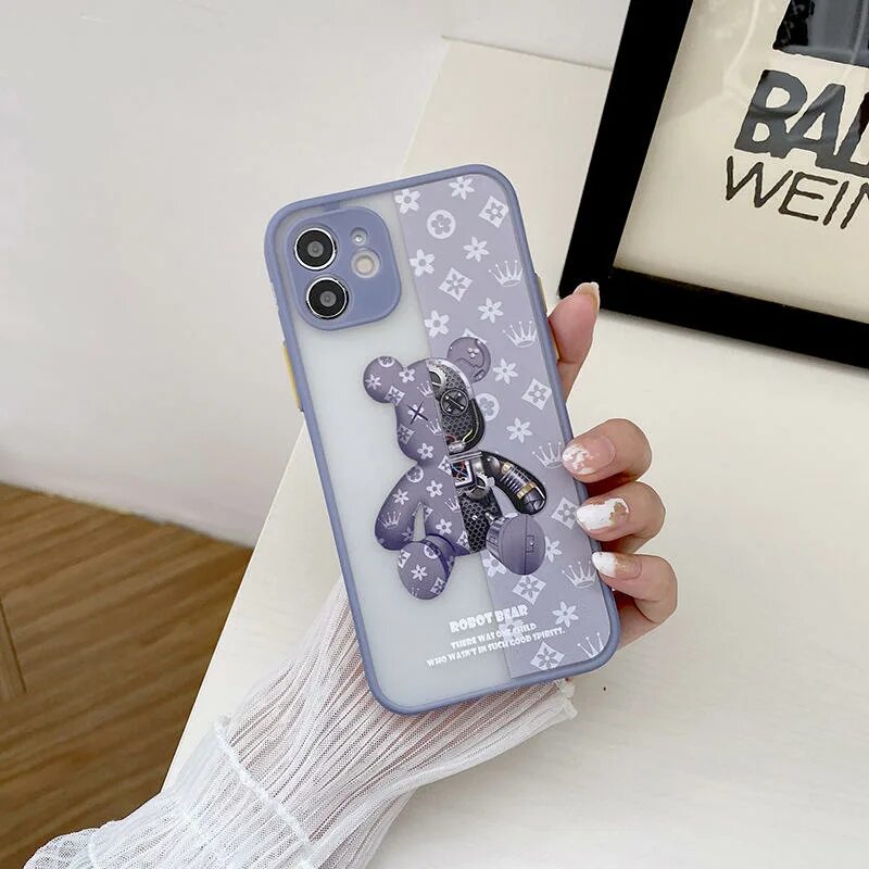 Робот айфон. Чехол на iphone 11 pro max robot bear. чехол с мишкой bearbrick на айфон 12 pro max. чехол на айфон xr robot bear. чехол для iphone 11 robot bear pink.