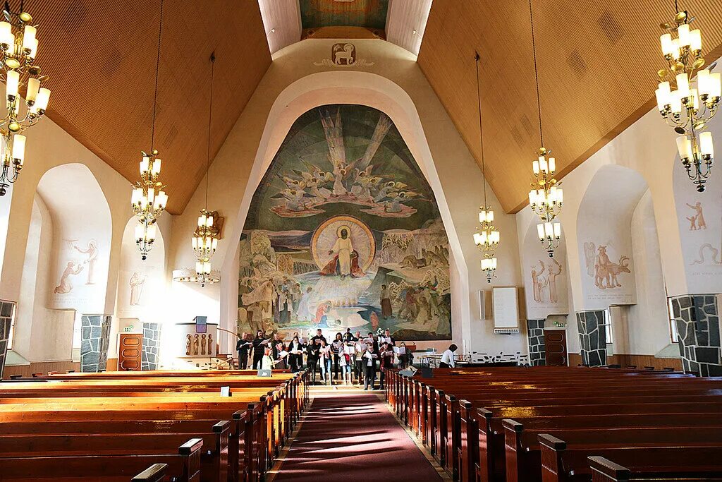 Лютеранская кирха гродно внутри. Кирха святого иоанна крестителя в губаницах. Кирха михаила в санкт-петербурге лютеранская внутри. Лютеранская кирха самара. Лютеранская церковь в берлине.