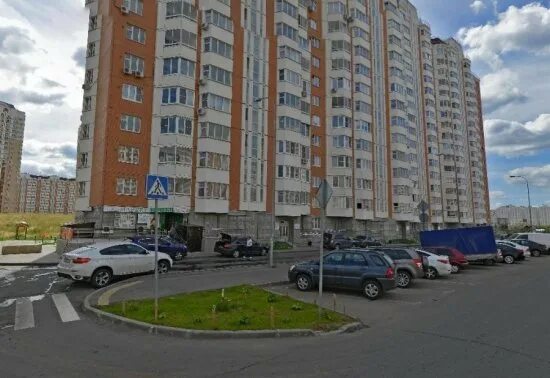 Проспект защитников 8