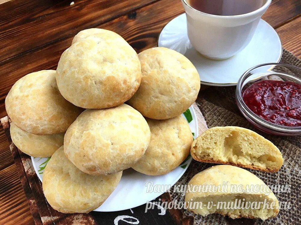 Лепёшки на сметане в духовке. Пышки блюдо деревенской. Лепешки пресные на маргарине. Сдобные деревенские лепешки. Пышки на кефире в духовке.
