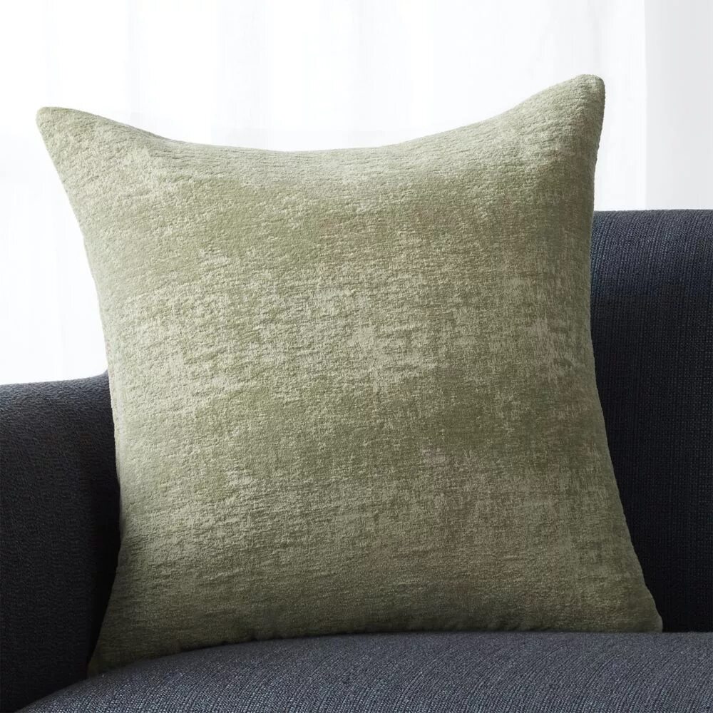 Зеленая бархатная подушка. Интерьер. Декоративные подушки. Разноцветные подушки. Ткань для подушек какая лучше.