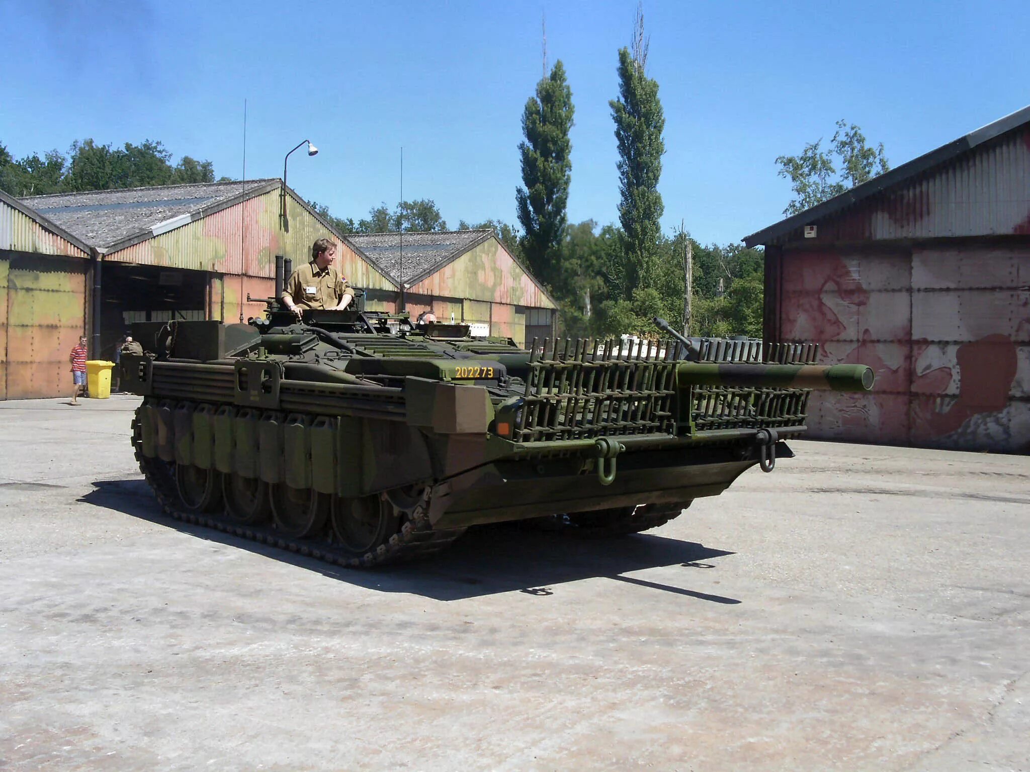 Strv 103 0. Шведский танк стрв 103. Strv 103 танки Швеции. Стрв 103 б. Шведский танк без башни Strv 103.