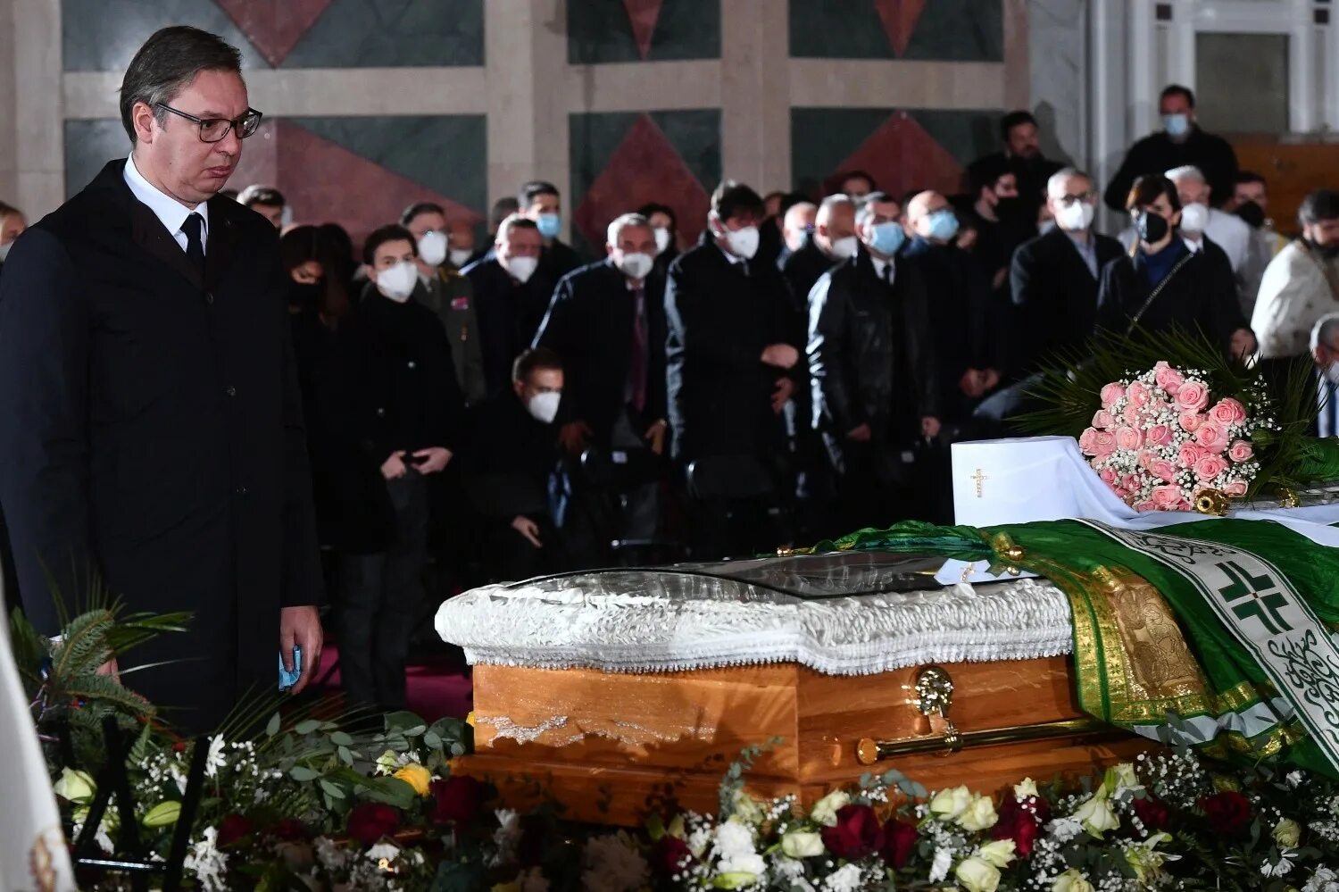 Алексий 2 могила. Похороны патриарха алексия 2. Похороны патриарха иринея сербского. Патриарх алексий ii похороны. Похороны патриарха алексия 2.