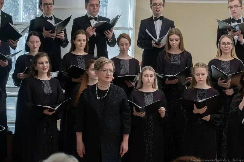 церковь хор дирижер. регент руководитель церковного хора. архиерейский хор владимир. церковь хор дирижер. с попова.