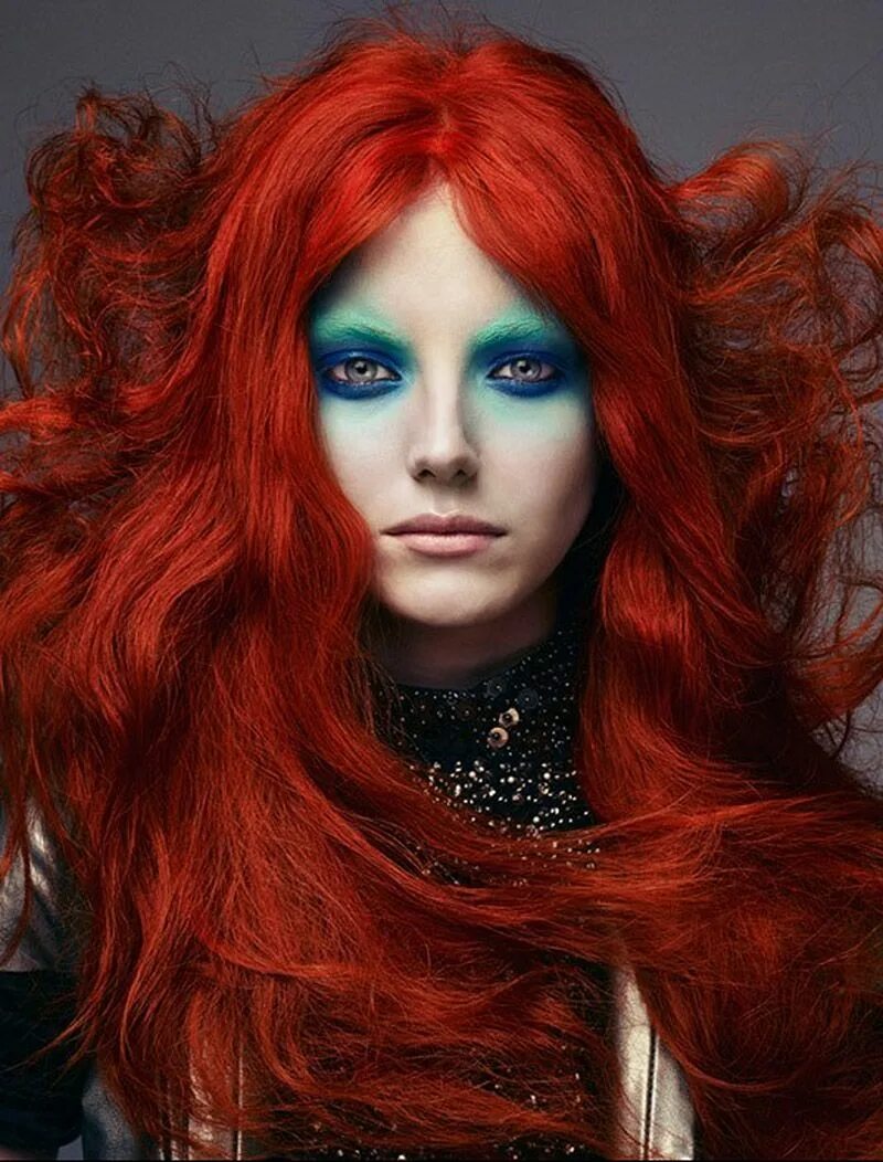 Ужасный цвет. Рыжие волосы. Макияж для красных волос. Длинные рыжие волосы. Яркий макияж для рыжих.