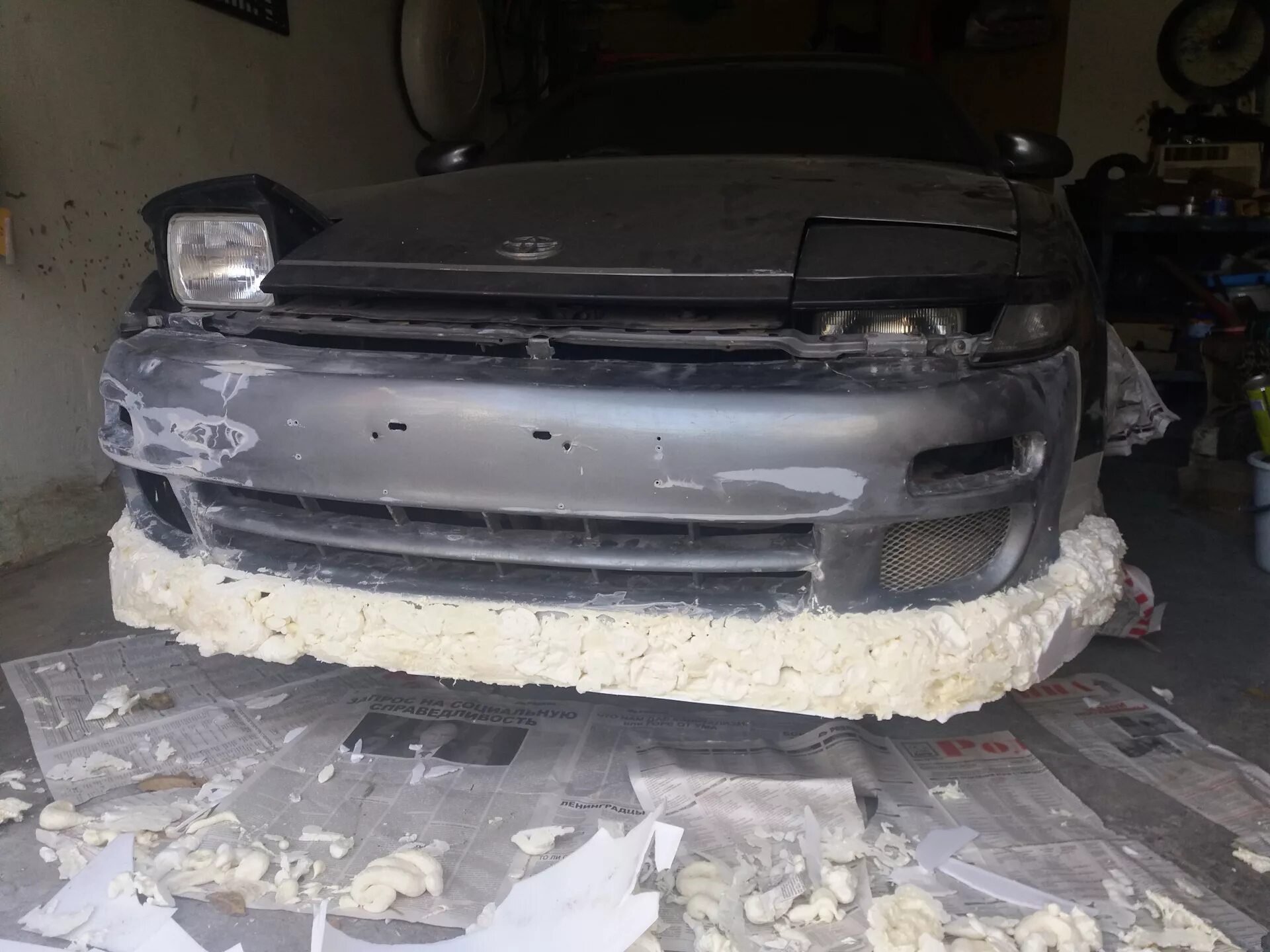 Кусок бампера. Кража фар с авто. Вырезали бампер. Воруют фары. Обвес из стекловолокна матрица.