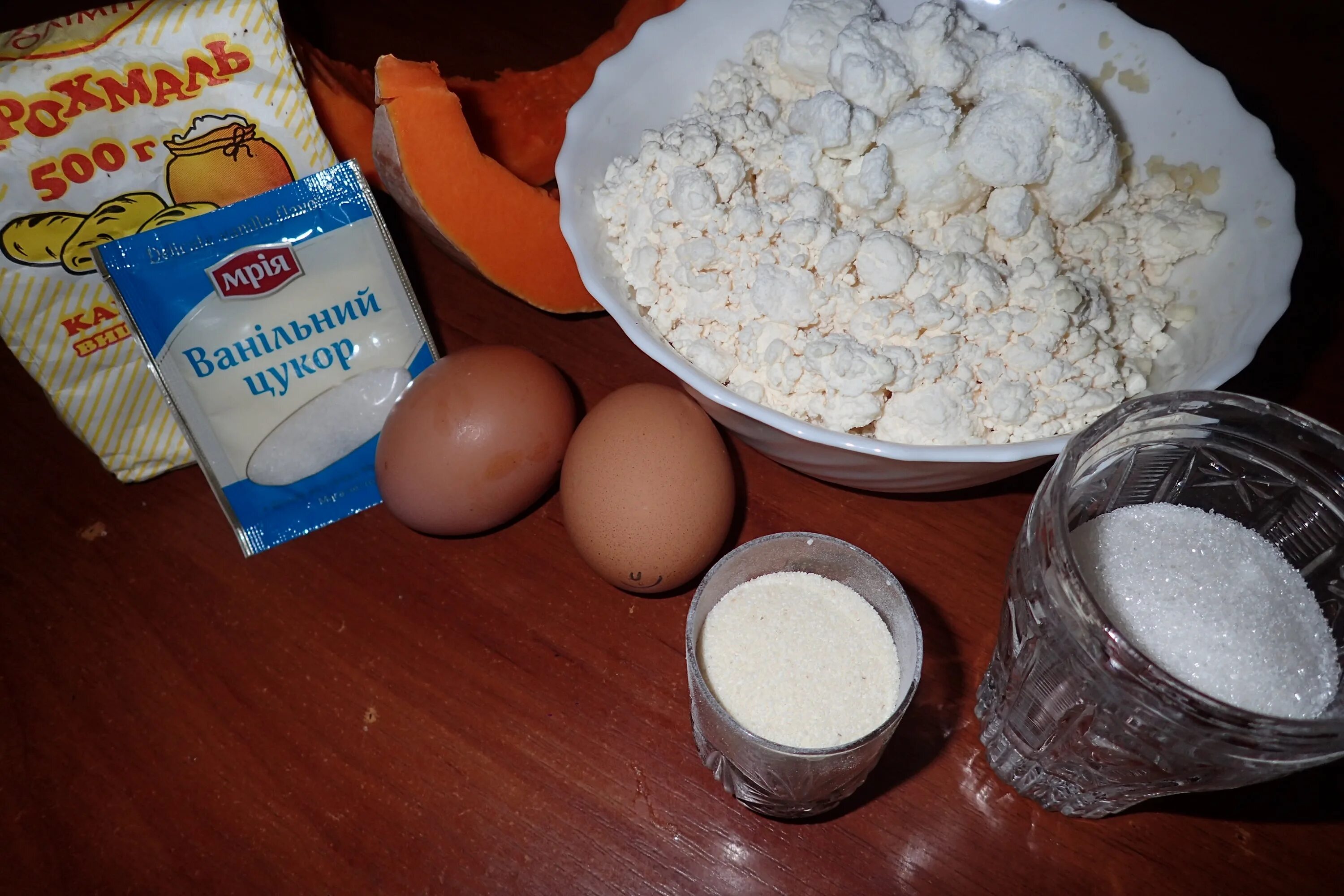 манная каша с яйцом. манка и яйцо что приготовить. манка и яйцо что приготовить. десерт из желтков и сахара. сахар яйца манка творог.