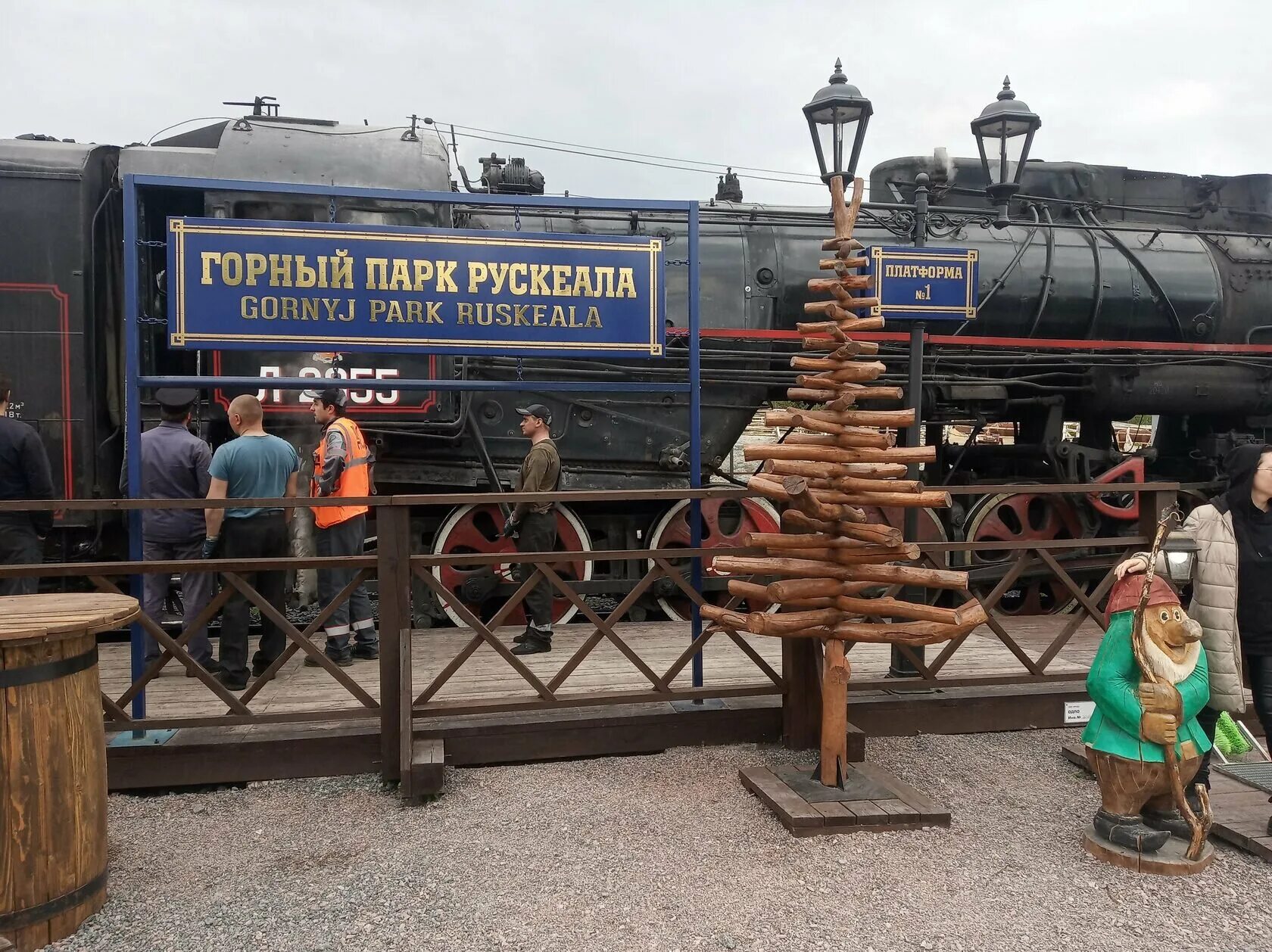 Поезда через сортавала. Ретро поезд Сортавала Рускеала. Поезд Сортавала Рускеала ретро поезд. Поезд Сортавала Рускеала. Ретро поезд Сортавала горный парк Рускеала.