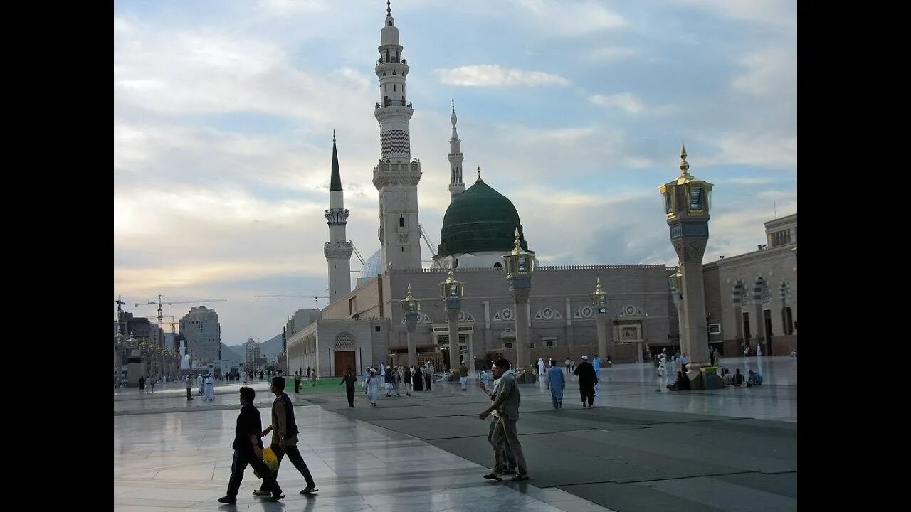Масджид ан-набави медина саудовская аравия. Madina am. Madina am. Мечеть ан-набави, медина (саудовская аравия). Макка мадина.