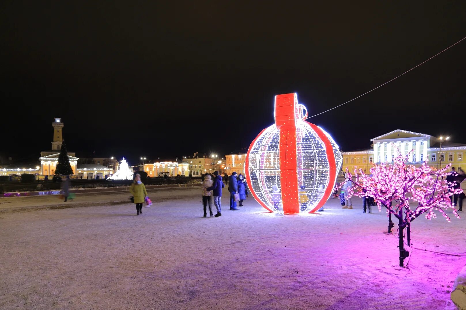 Куда сходить в костроме в новогодние каникулы. Кострома парк на никитской на новый год. Новогодние программы в парке афиша. Кострома новый год 2022. Кострома зимой.