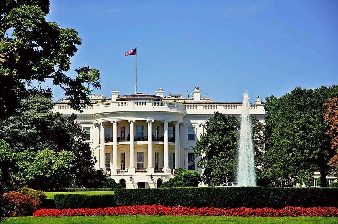 Белый дом страна. Белый дом (the White House). 4. Белый дом (г. Вашингтон). Америка белый дом Вашингтон сейчас. Белый дом достопримечательности Вашингтона.