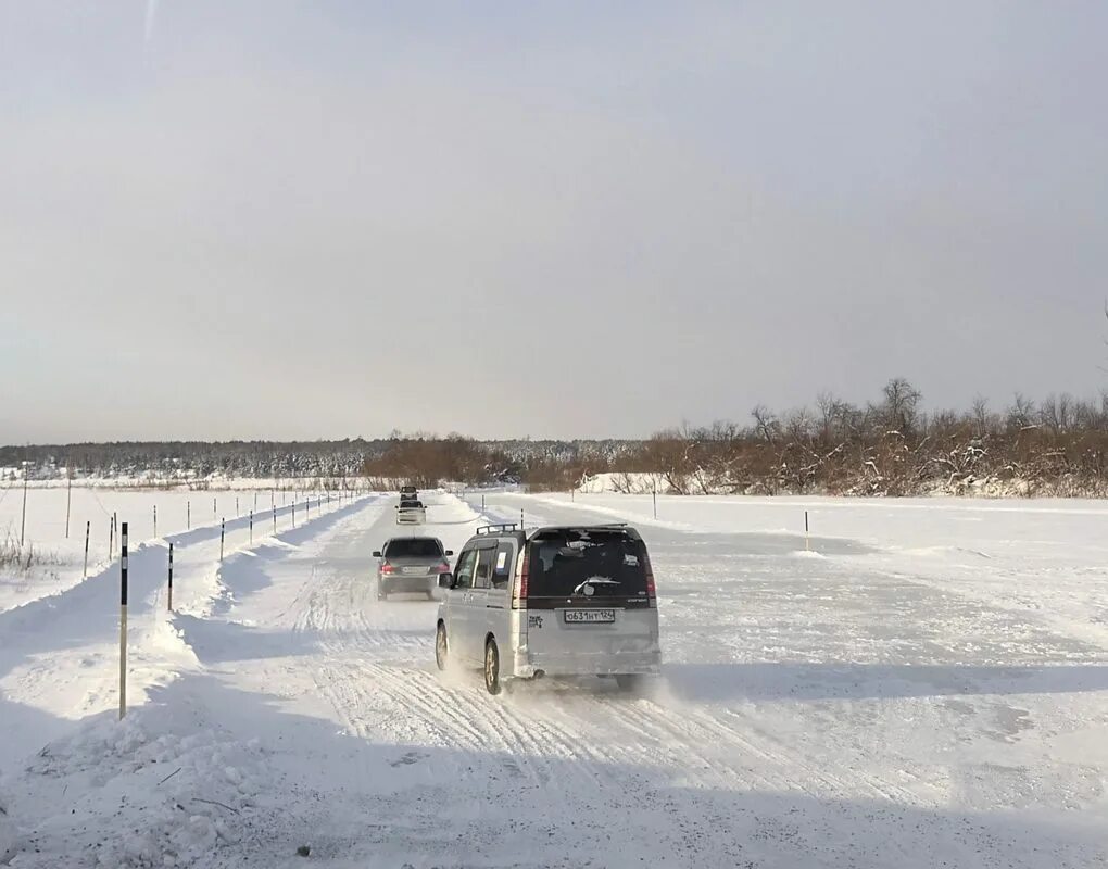 Бирск ледовая переправа. Ледовая переправа. Ледовая переправа. Ледовая переправа. Ледовая переправа на ольхон 2023.