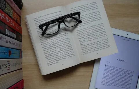 Сколько книг на столе