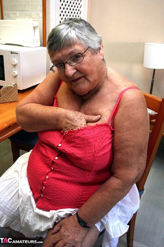 Libby ellis. старуха жирная толстая. толстая деревенская бабушка. снять толстую бабушку. толстый пенсионер.