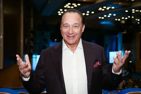 Сколько лет максиму дунаевскому