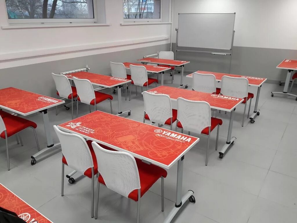 Столы в учебный класс