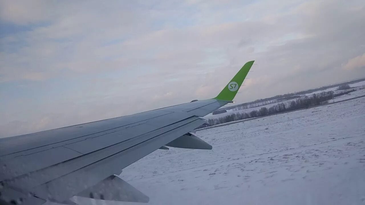 Embraer 170 s7 Толмачево. Новосибирск Толмачево взлет. Толмачёво аэропорт s7 зима. Посадка в Толмачево Новосибирск. Хочу лечу новосибирск