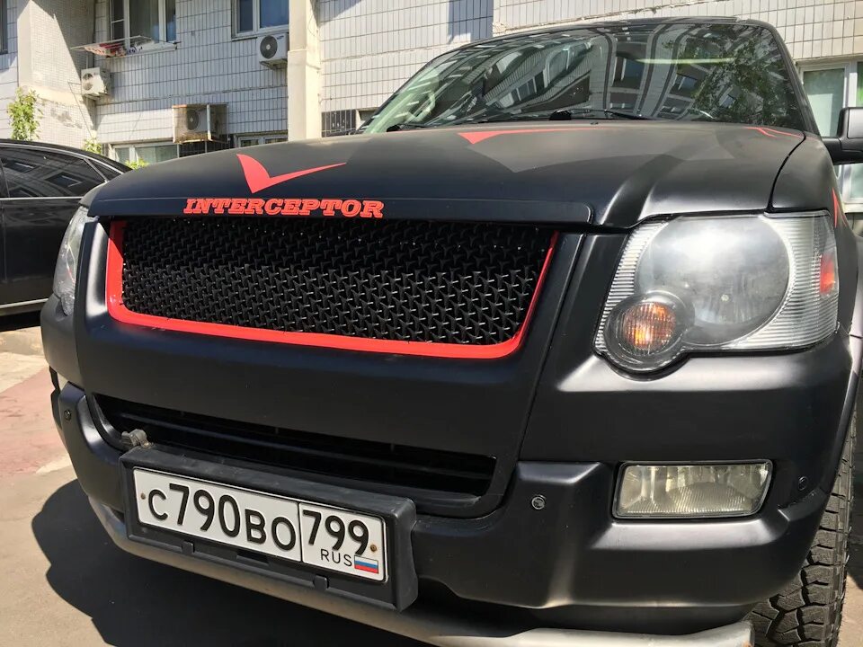 Купить решетку на форд. Ford Explorer 2007 решетка радиатора. Решетка радиатора Ford Explorer 4. Ford Escape 2008 решетка Raptor. Решетка Форд эксплорер 4.