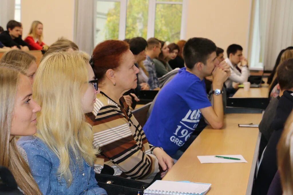 Сайт петргу петрозаводск. Семинары в Петрозаводске. Семинар Петрозаводск хасмийский. Фото Петрозаводский университет девушка.