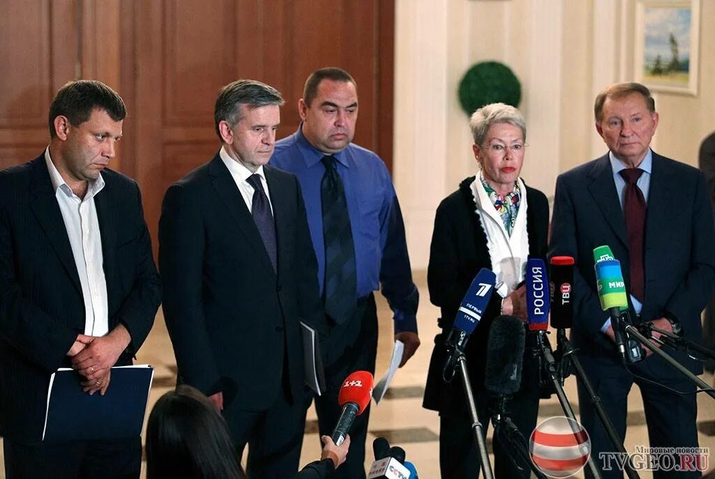 Минские итоги. Украинская делегация в минске. первое минское соглашение. минские соглашения 2015. подписание минских соглашений захарченко.