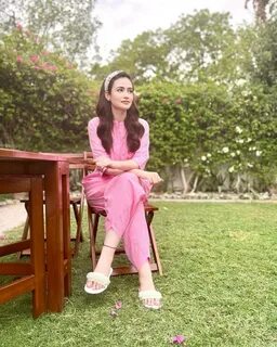 Sana javed age