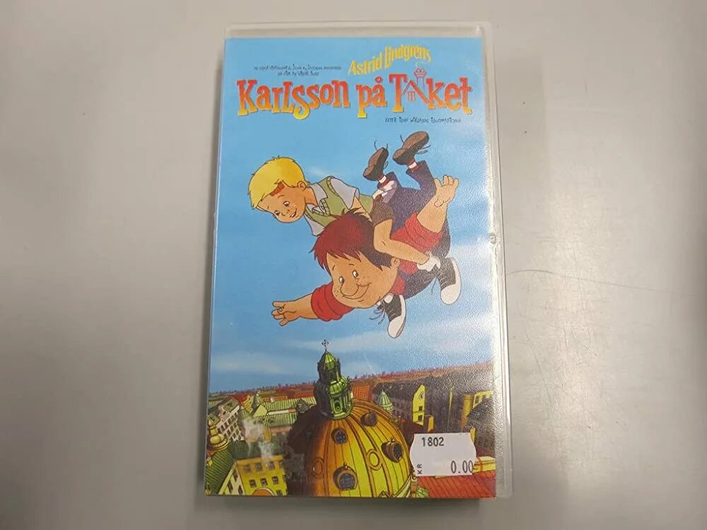 Карлсон 2002. Карлсон который живёт на крыше 2002. Карлсон 2002 Швеция.
