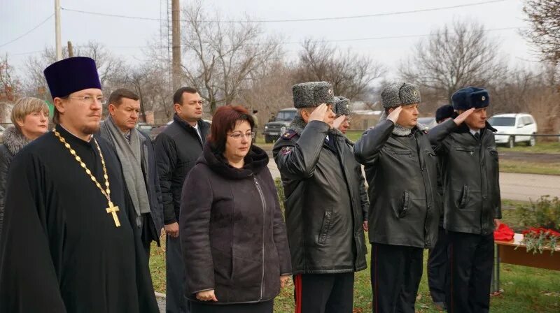 Погода неклиновский район село федоровка ростовская область. Фёдоровка Неклиновский район зрам. Лакедемоновка Неклиновский район. Никольского храма с. Лакедемоновка. Настоятель храма Троицы село Ивановка Неклиновский район.